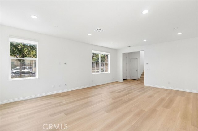 Building Photo - 2811 E Kendall Ln