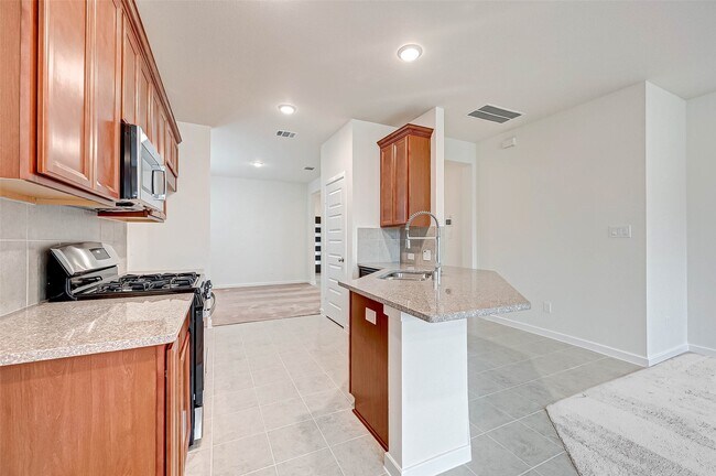 Building Photo - 18822 Fulvetta Haven Way