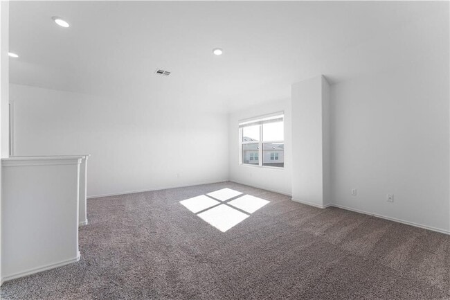 Building Photo - 924 Bluewood Bend