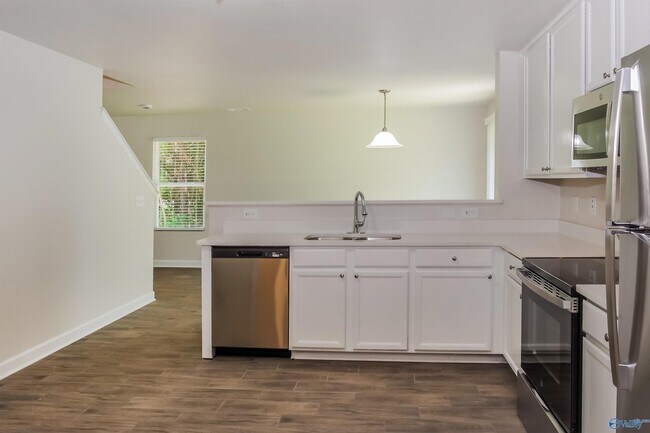 Building Photo - 16936 Wellhouse Dr