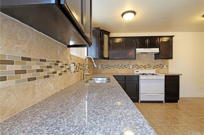 Building Photo - 343 E 37th St