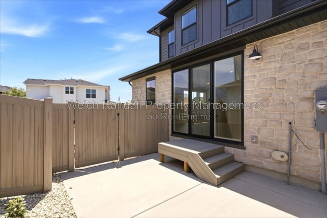 Building Photo - 1452 Pleasant View Dr