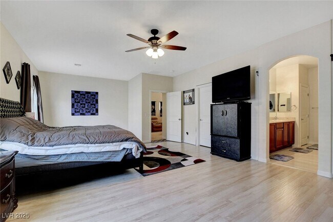 Building Photo - 9615 Volk Ave