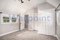 Building Photo - 114 E Maple St