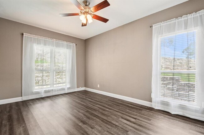 Building Photo - 6000-22 Shepherd Mountain Cove