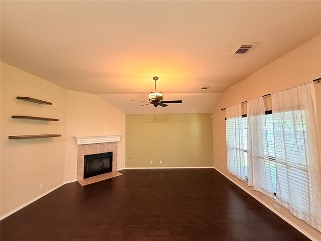 Building Photo - 4415 Hunters Lodge Dr