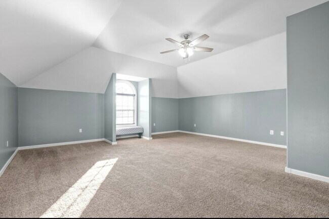Building Photo - 1354 Loren Circle