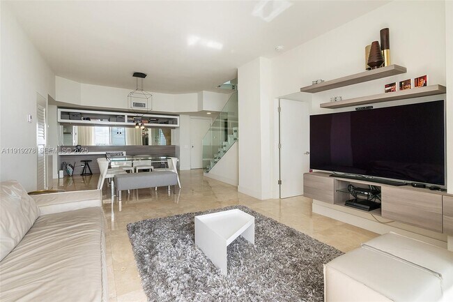 Building Photo - 701 Brickell Key Blvd