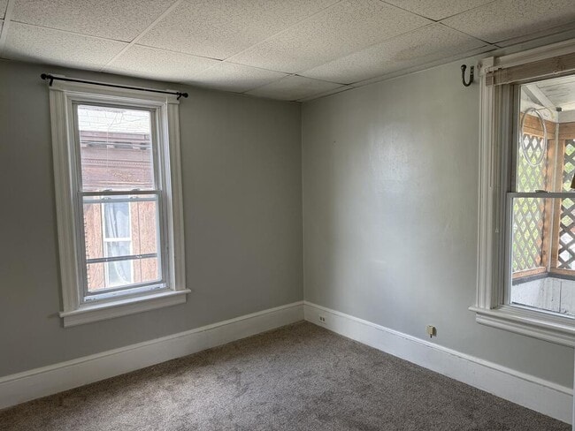 Building Photo - 308 4th St