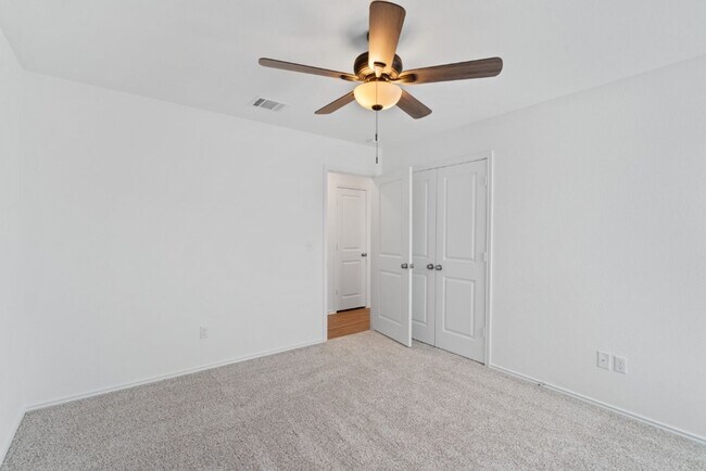 Building Photo - 290 Madrid