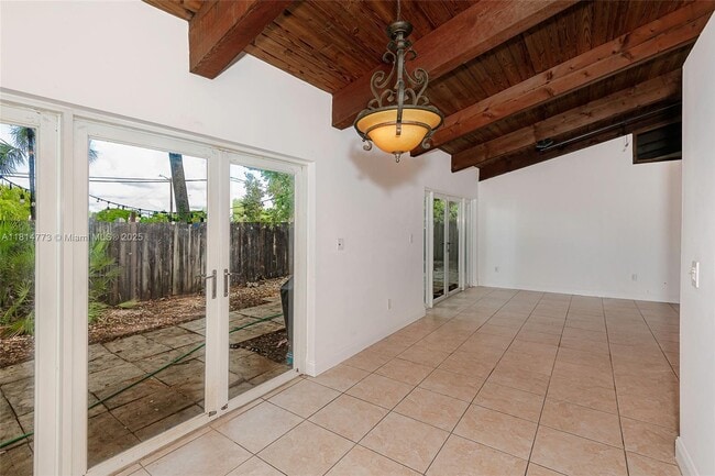 Building Photo - 9022 SW 78th Pl