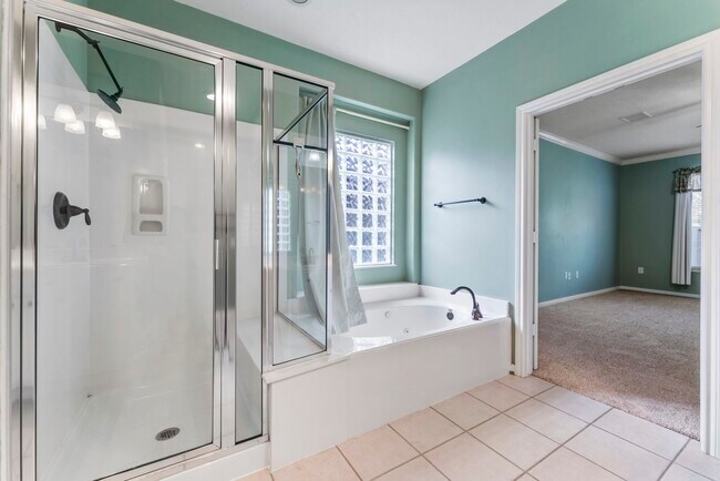 Building Photo - 11 S Bendrook Loop