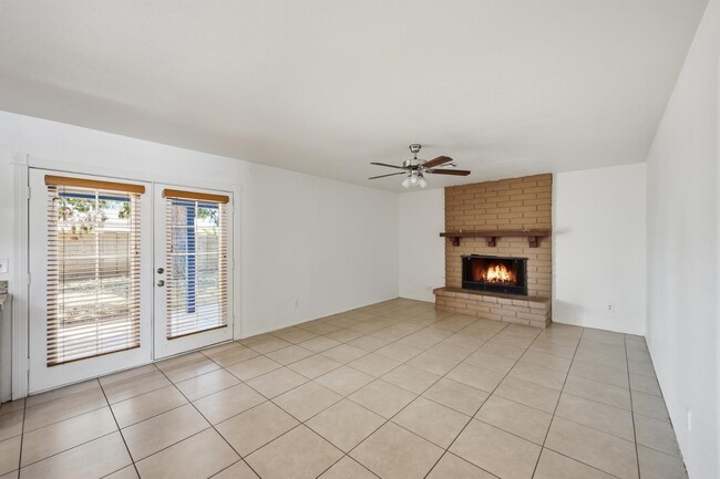 Building Photo - 5229 E Winchcomb Dr