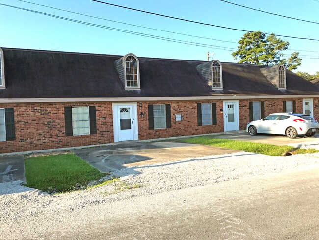 Front view - 1719 Oakley Ct