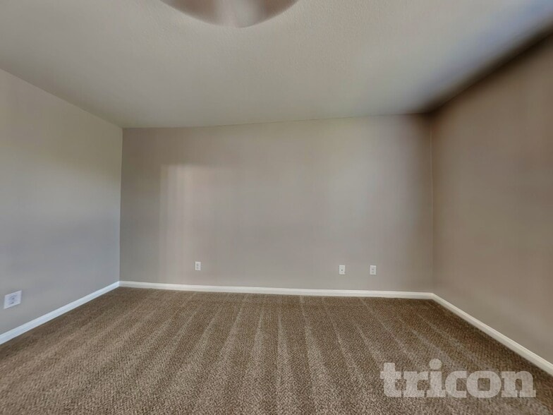 Building Photo - 329 Shoshone Ridge Dr