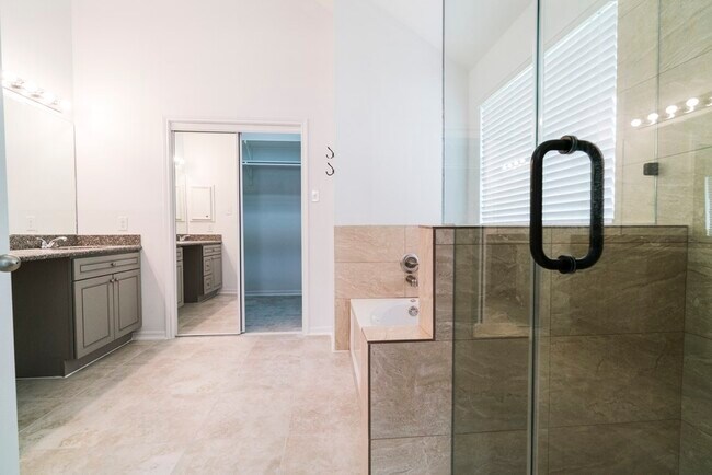 Building Photo - 5602 Painted Trail Dr