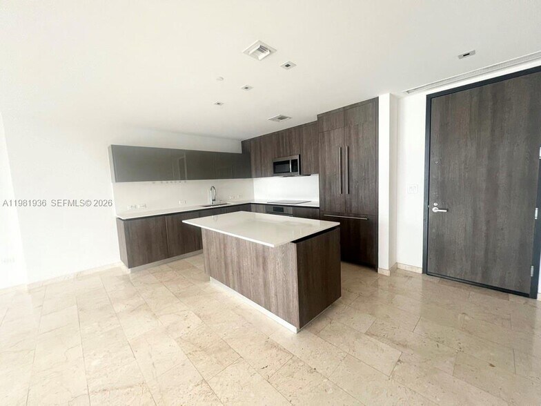 Building Photo - 68 SE 6th St