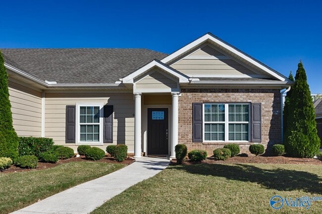 Building Photo - 90 NW Moore Farm Cir
