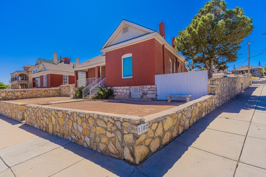 Building Photo - 1127 N El Paso St
