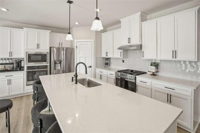 Building Photo - 305 Meuse Ln