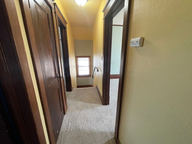 Building Photo - Partially Furnished 3-Bedroom Home in North Fargo!