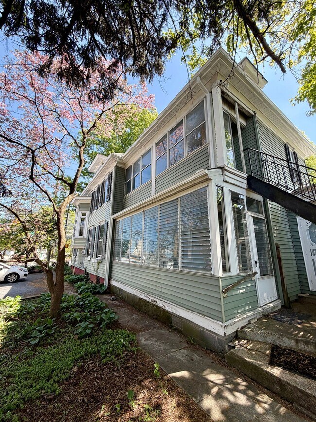 Building Photo - 2690 Lititz Pike