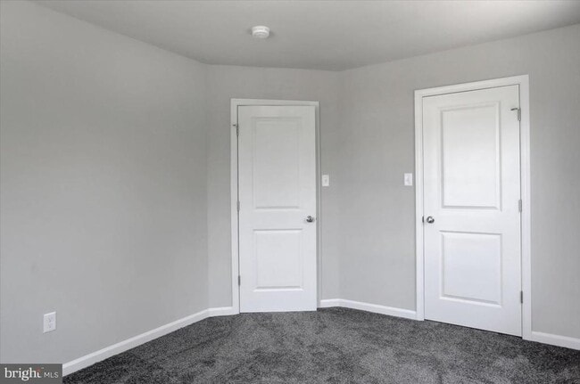 Building Photo - 1817 Holly Ln