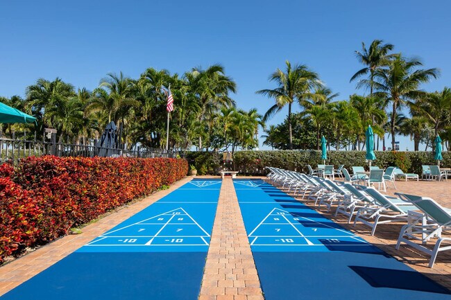 Building Photo - 305 N Pompano Beach Blvd