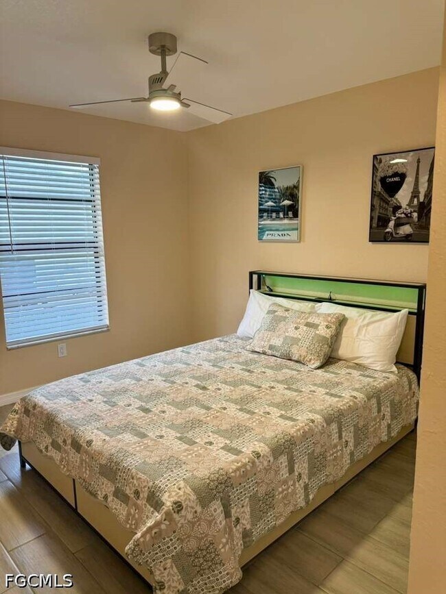 Building Photo - 930 SW 34th St