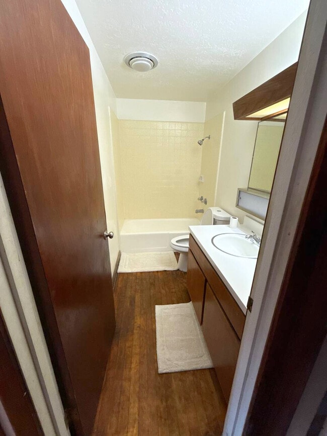 Building Photo - 15-1485-1485 Homestead Rd