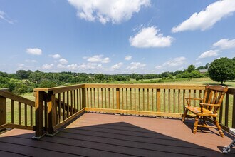 Building Photo - The Overlook