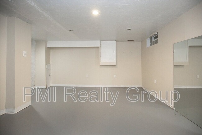 Building Photo - 25141 Treadwell Ave