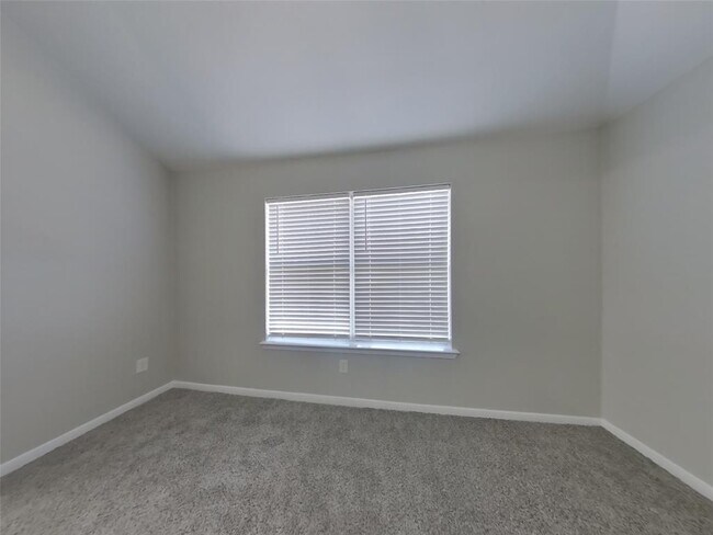 Building Photo - 15931 Imperial Forest Ln