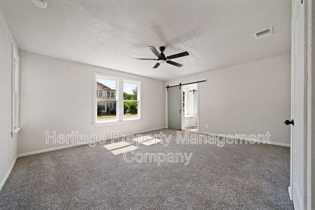 Building Photo - 603 E Evergreen St