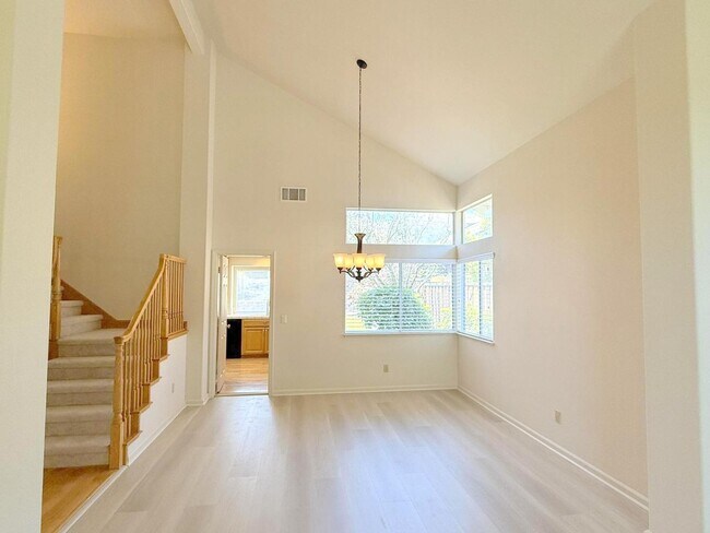 Building Photo - Terrific Danville Location Near Schools ! ...
