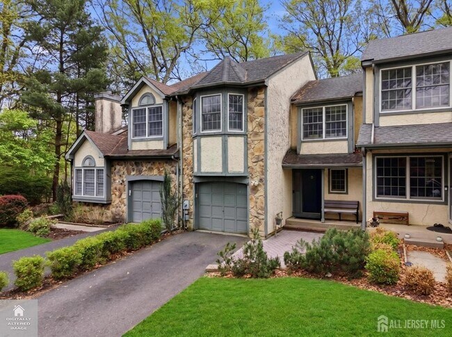 Building Photo - 3 Dorchester Dr
