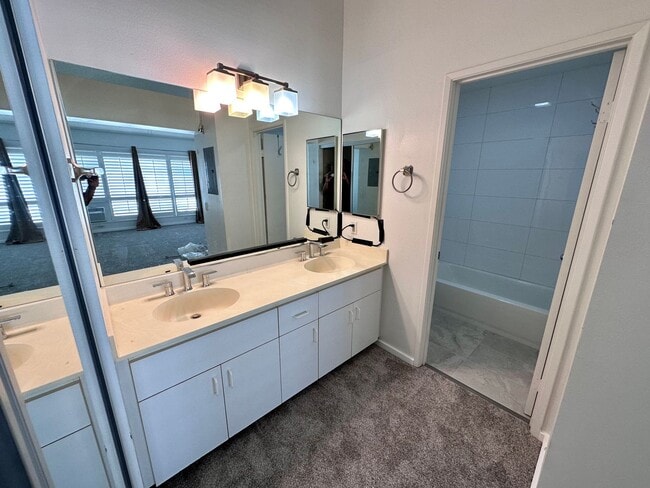Building Photo - For Rent - [The Arbors] 91-1131 Laaulu St. #11C, Ewa Beach, HI 96706