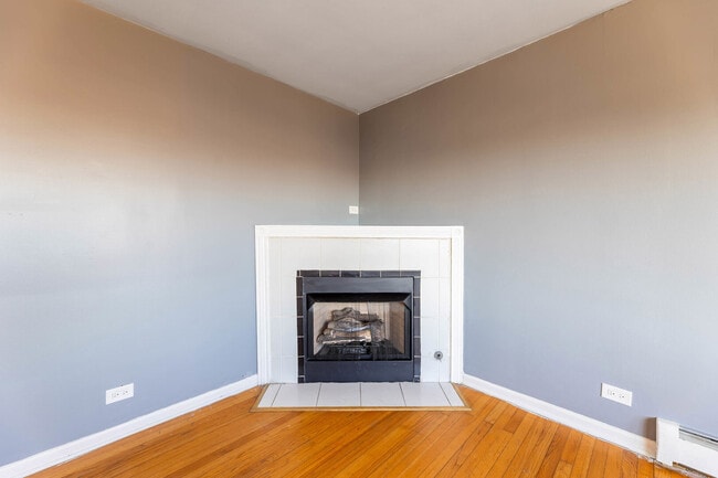 Building Photo - 7718 S Jeffery Blvd