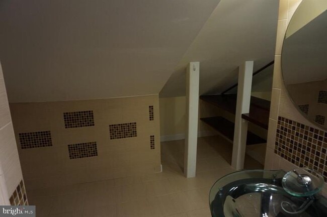Building Photo - 8036 Kidwell Town Ct