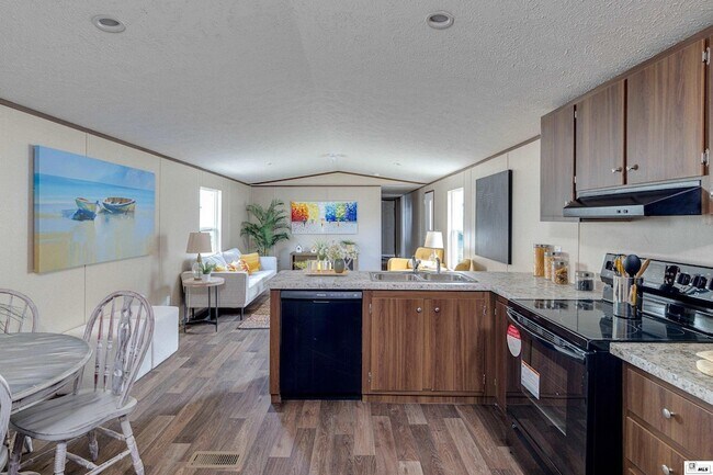 Building Photo - 459 Smalling Rd