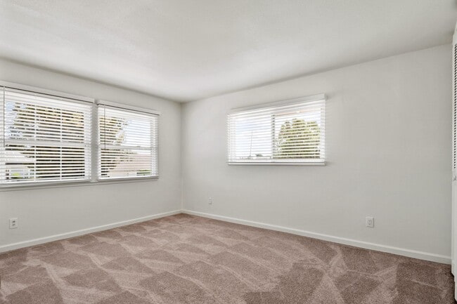 Building Photo - 700 S Yorba St