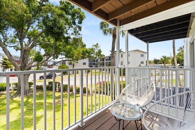 Building Photo - 2425 Flamingo Blvd