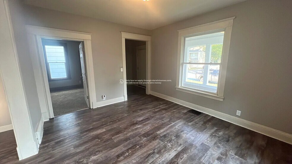 Building Photo - 2907 Bristol St