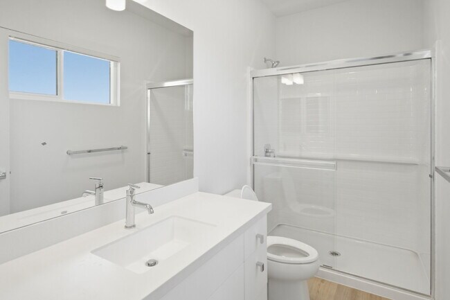 Building Photo - BRAND NEW 3 Bedroom Townhome in Hoopili | Split A/C | 2 Parking | $3,900/Month