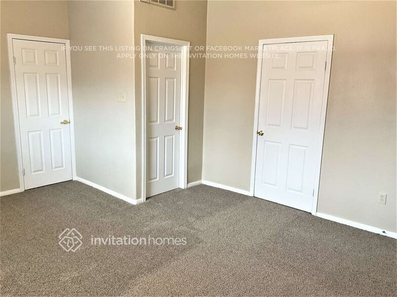 Building Photo - 7250 Topeka Dr