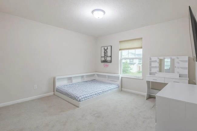 Building Photo - Beautifully updated lakeville 4 bedroom available for lease!