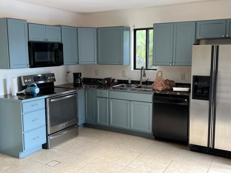 Building Photo - 6003 Waterview Cir