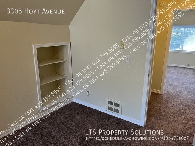 Building Photo - 3305 Hoyt Ave