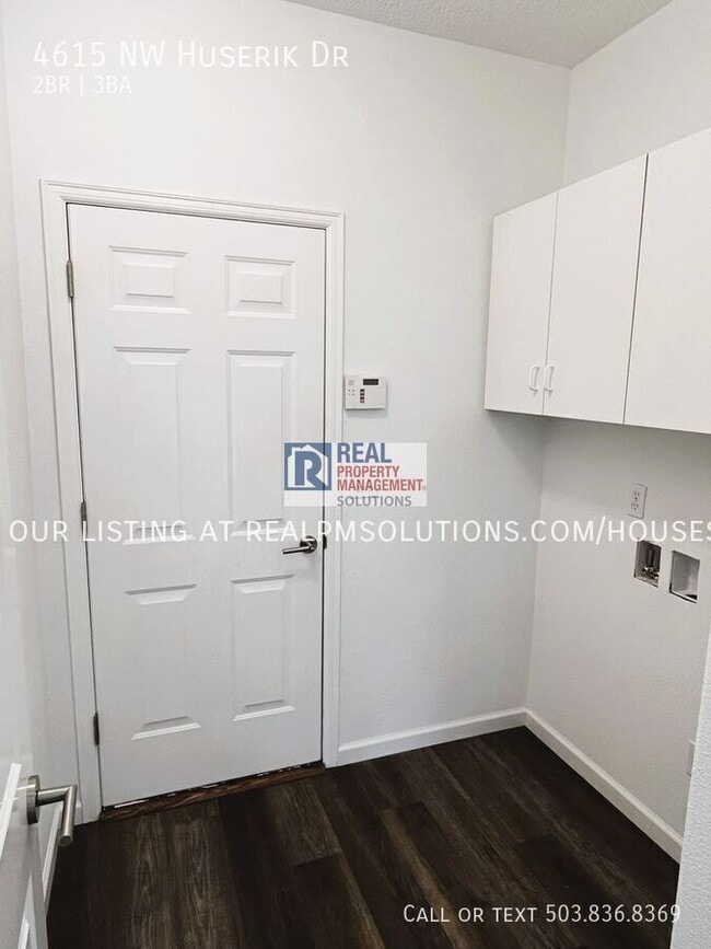 Building Photo - 4615 NW Huserik Dr