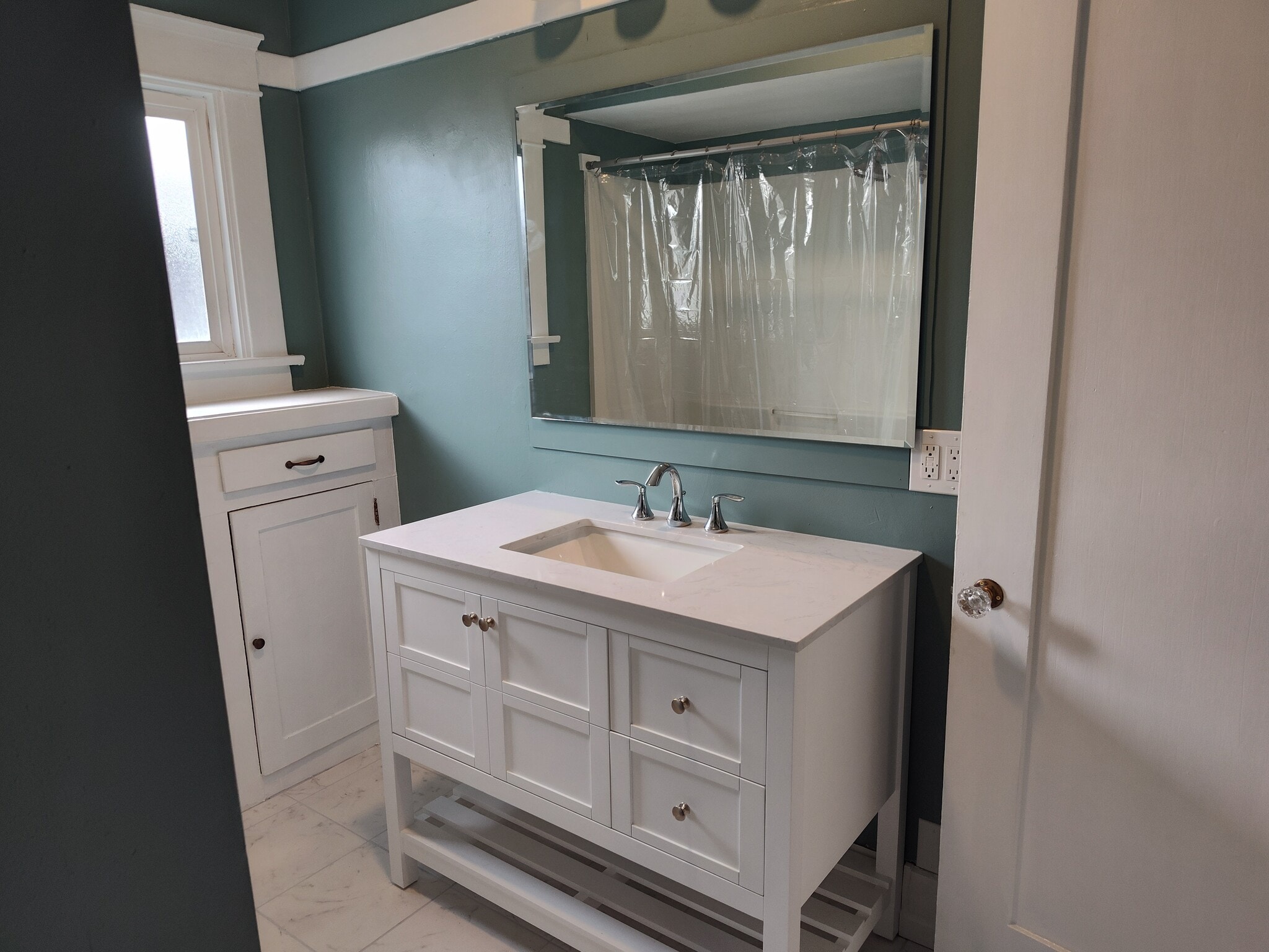 Bathroom - 4210 Highland Ave
